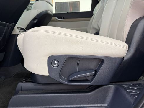 Used 2022 Hyundai Palisade SEL w/ Premium Package FWD image 42