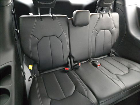 New 2026 Chrysler Voyager LX image 11
