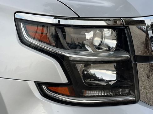 Used 2019 Chevrolet Suburban LT image 36