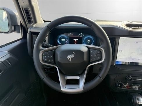 New 2025 Ford Bronco Badlands image 12
