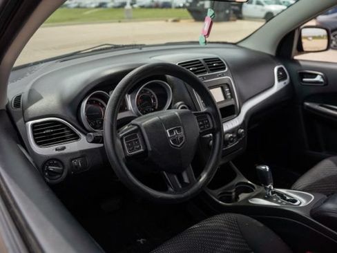Used 2017 Dodge Journey SE FWD image 13
