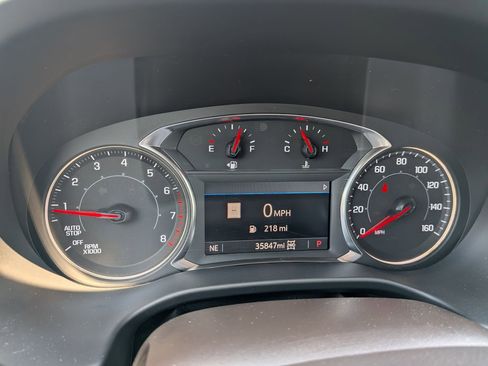 Used 2023 GMC Acadia SLT w/ Preferred Package AWD/4WD image 10