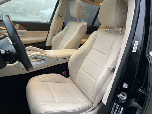 Certified 2023 Mercedes-Benz GLS 450 4MATIC image 23