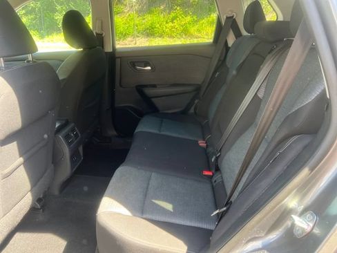 Used 2021 Nissan Rogue SV AWD/4WD image 14