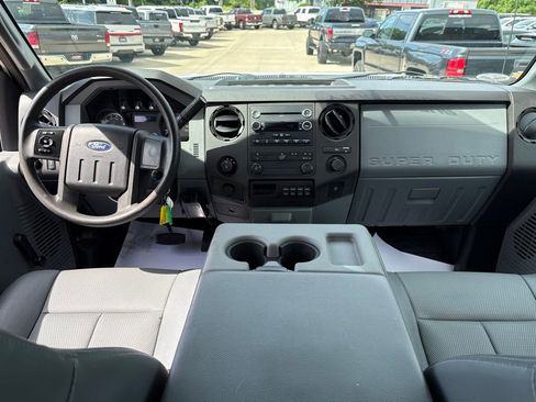 Used 2016 Ford F250 XL w/ XL Appearance Package AWD/4WD image 32