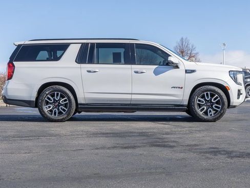 Used 2021 GMC Yukon XL AT4 w/ AT4 Premium Plus Package image 5