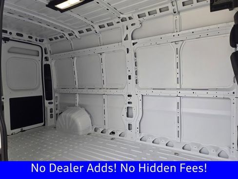 Used 2025 RAM ProMaster 2500 w/ Convenience Group image 30