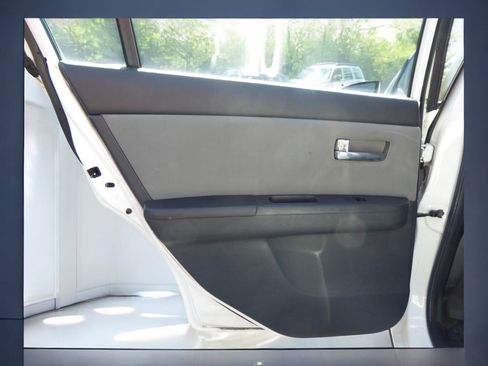 Used 2011 Nissan Sentra 2.0 S image 19