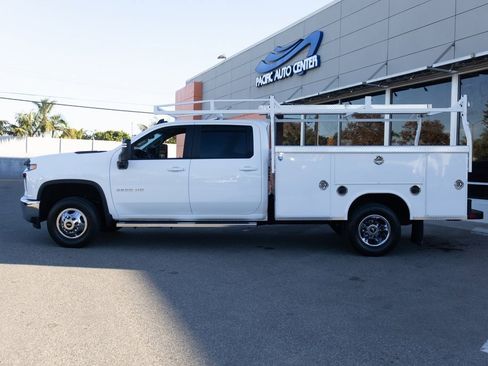 Used 2022 Chevrolet Silverado 3500 LT image 7