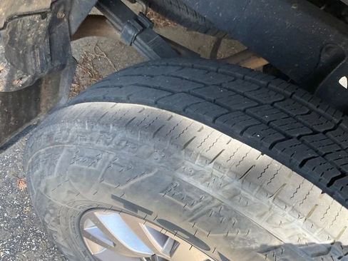 Used 2018 Toyota Tacoma SR5 RWD image 14