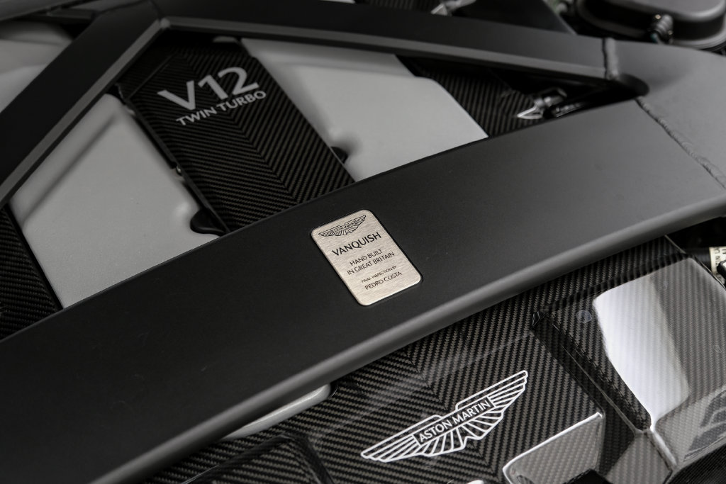 Used 2025 Aston Martin Vanquish RWD image 56