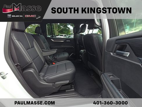 Used 2025 GMC Acadia Elevation w/ Elevation Premium Package AWD/4WD image 30