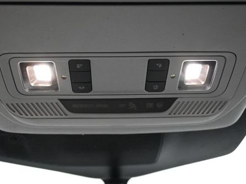 Used 2021 Ford Explorer XLT w/ Equipment Group 202A AWD/4WD image 13