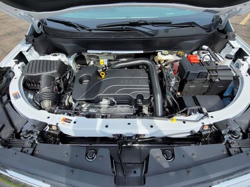 New 2026 Chevrolet Equinox LT w/ Convenience Package II FWD image 17
