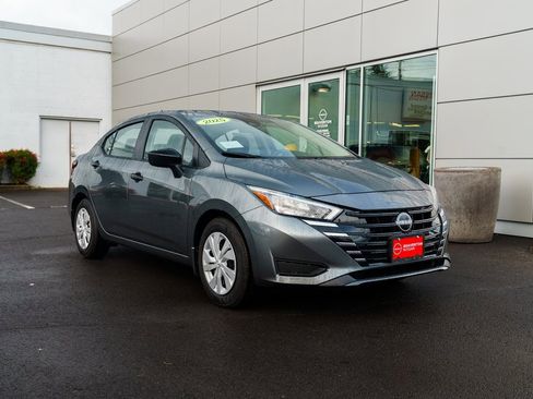 New 2025 Nissan Versa S image 26