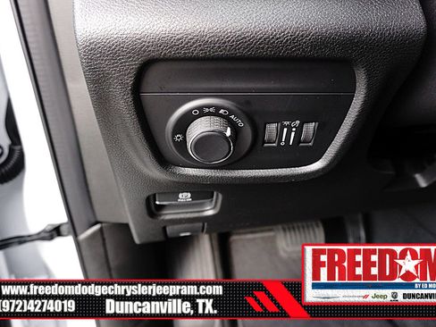 New 2025 Jeep Grand Cherokee L Altitude image 28