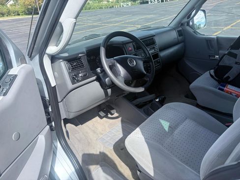 Used 2002 Volkswagen Eurovan GLS image 7