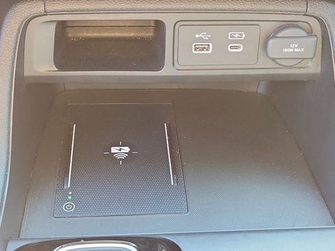 Certified 2025 Honda Pilot Black Edition image 32