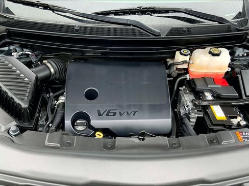 Used 2020 Buick Enclave Essence w/ Sound and Sites Package FWD image 30