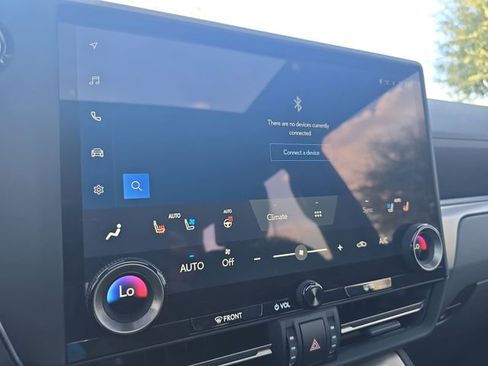 Used 2024 Lexus GX 550 image 21