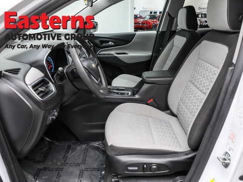 Used 2023 Chevrolet Equinox LT image 14