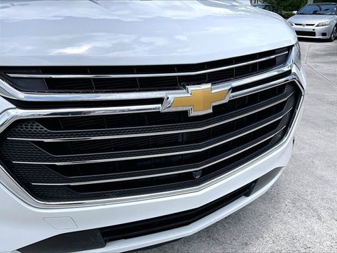 Used 2020 Chevrolet Traverse Premier FWD image 30