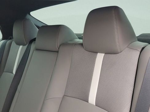 Certified 2025 Toyota Camry SE FWD image 10