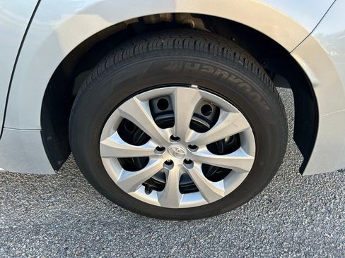Used 2024 Toyota Corolla LE FWD image 9