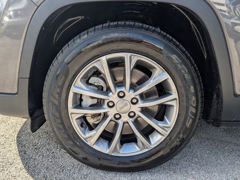 Used 2022 Jeep Cherokee Latitude Lux image 16