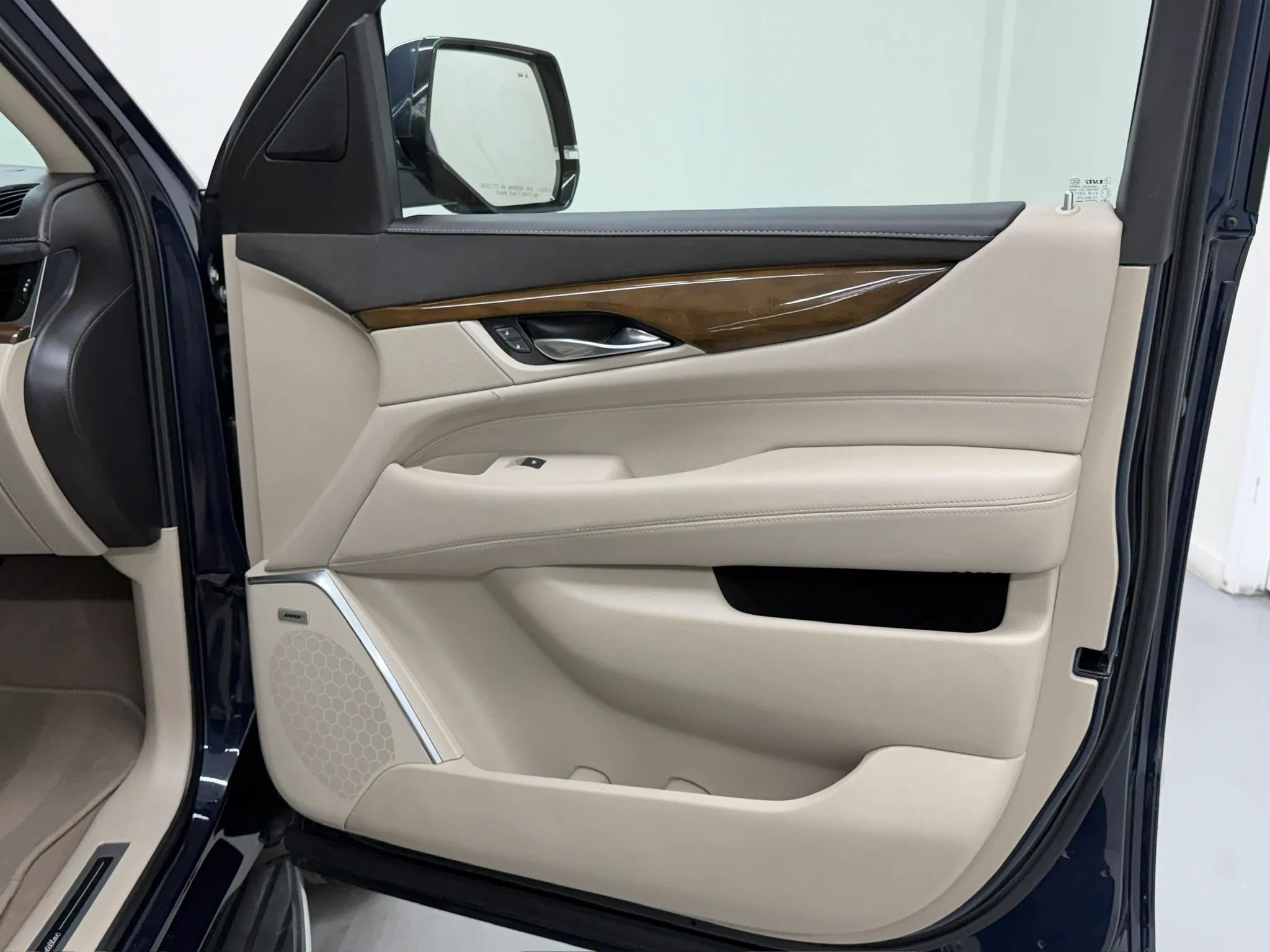 Used 2019 Cadillac Escalade Luxury RWD image 74