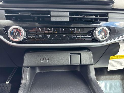 Used 2024 Honda Prologue EX image 24