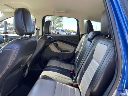 Certified 2019 Ford Escape SEL FWD image 11