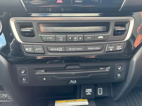 Used 2022 Honda Pilot Elite image 27