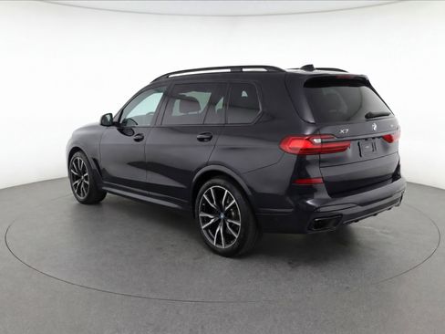 Used 2022 BMW X7 M50i w/ Dynamic Handling Package AWD/4WD image 3