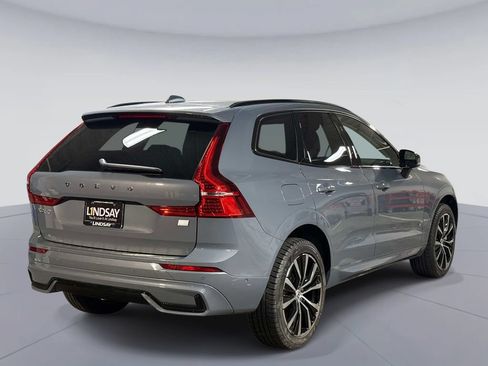 Used 2023 Volvo XC60 T8 Plus w/ Climate Package AWD/4WD image 10
