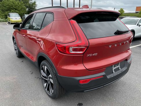 New 2025 Volvo XC40 B5 Ultra w/ Protection Package image 5