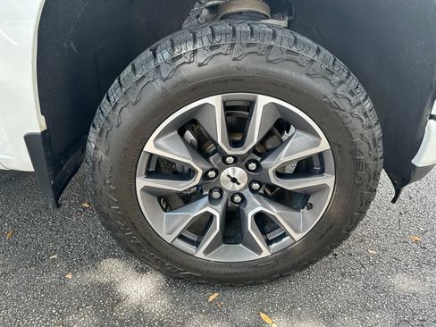 Used 2021 Chevrolet Silverado 1500 RST AWD/4WD image 9
