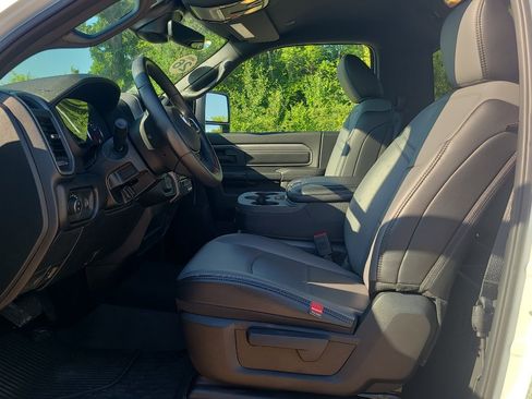 New 2026 RAM 2500 Tradesman AWD/4WD image 13