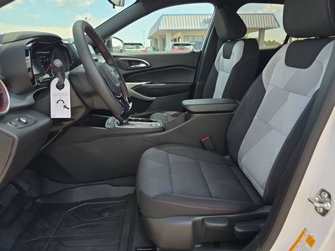 New 2026 Chevrolet Trax RS w/ Sunroof Package FWD image 10