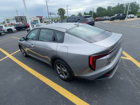 Used 2025 Kia K4 FWD image 8