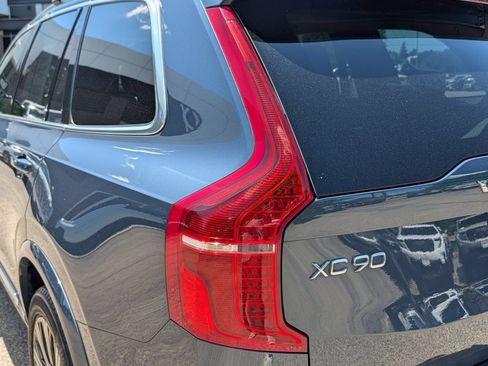 Used 2023 Volvo XC90 B6 Plus AWD/4WD image 9