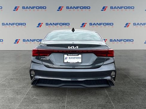 Used 2023 Kia Forte LXS FWD image 4