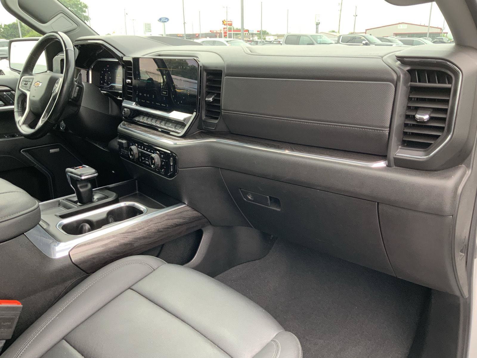 Used 2024 Chevrolet Silverado 1500 LTZ w/ LTZ Premium Package AWD/4WD image 67