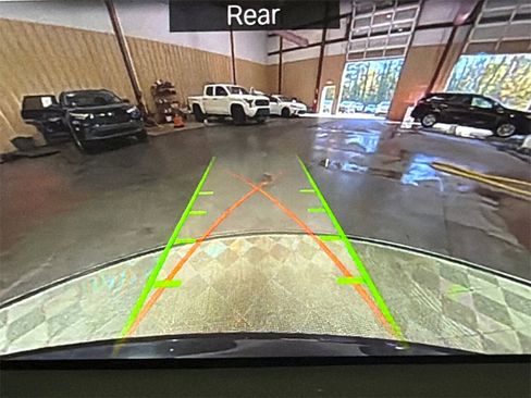 Used 2020 BMW 740i w/ M Sport Package image 31