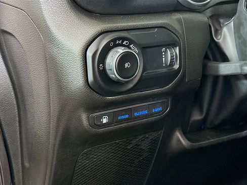 Used 2023 Jeep Wrangler Sahara w/ Cold Weather Group image 16