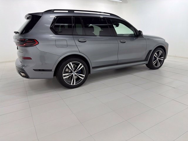 Certified 2024 BMW X7 xDrive40i w/ M Sport Package AWD/4WD image 6