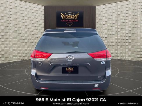 Used 2014 Toyota Sienna LE FWD image 6