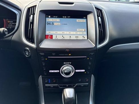 Used 2018 Ford Edge Titanium w/ Equipment Group 302A AWD/4WD image 13