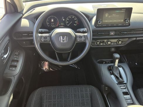 Used 2024 Honda HR-V LX image 12