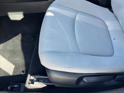 Used 2020 Toyota Corolla L image 10